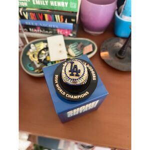 NIB Shohei Ohtani Los Angeles Dodgers 2024 World Champions Black and Gold Ring